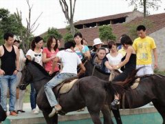 2011鸿康员工中秋节烤肉活动